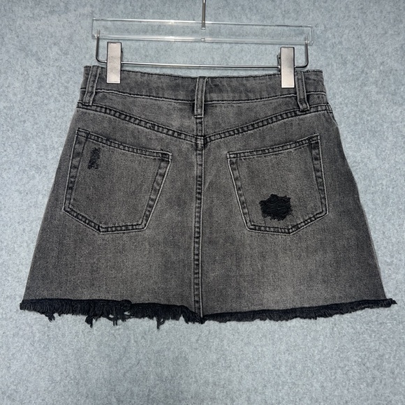 We The Free Rainn Distressed Black denim mini skirt Sz 26 - Picture 3 of 7